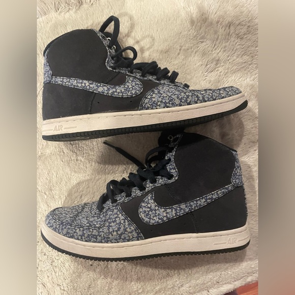 WMNS NIKE AIR FORCE 1 LIGHT HI  LIBERTY LONDON - Picture 2 of 8